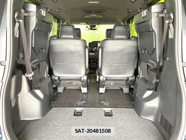 Toyota VOXY 2021-03 7870856-10