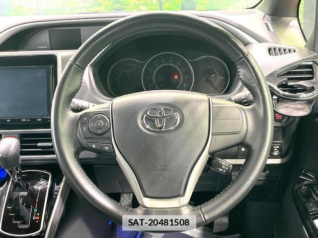 Toyota VOXY 2021-03 7870856-11