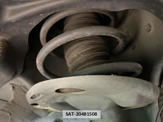 Toyota VOXY 2021-03 7870856-19