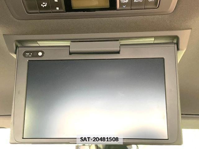 Toyota VOXY 2021-03 7870856-5