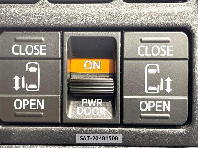 Toyota VOXY 2021-03 7870856-6