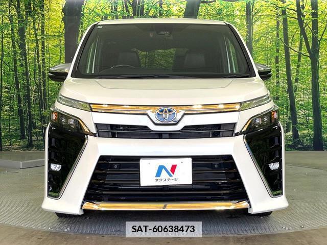 Toyota VOXY 2021-04 7870888-12