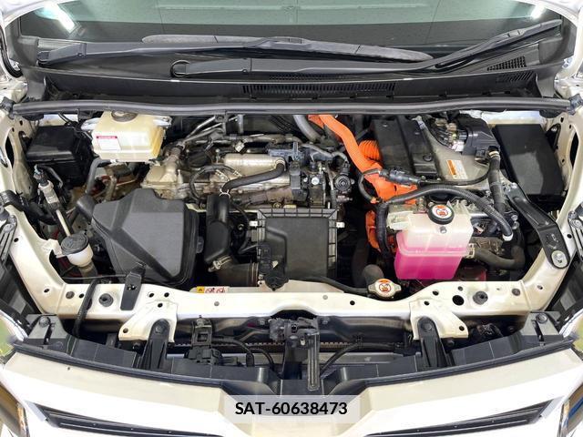 Toyota VOXY 2021-04 7870888-16