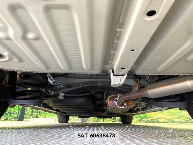 Toyota VOXY 2021-04 7870888-17