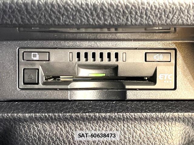Toyota VOXY 2021-04 7870888-5