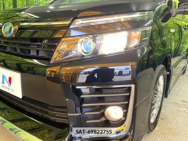 Toyota VOXY 2016-03 7870892-14