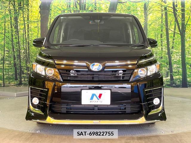 Toyota VOXY 2016-03 7870892-15