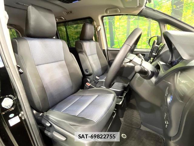 Toyota VOXY 2016-03 7870892-8