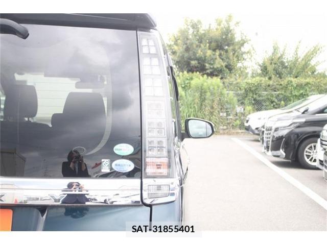 Toyota VOXY 2017-02 7870920-14