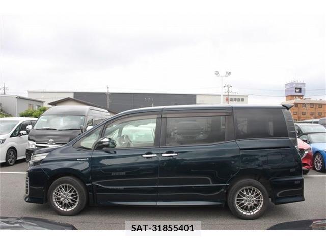 Toyota VOXY 2017-02 7870920-7