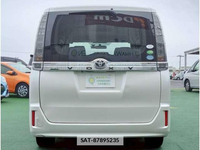 Toyota VOXY 2014-01 7871040-16