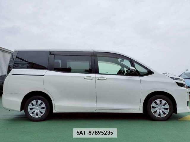 Toyota VOXY 2014-01 7871040-18