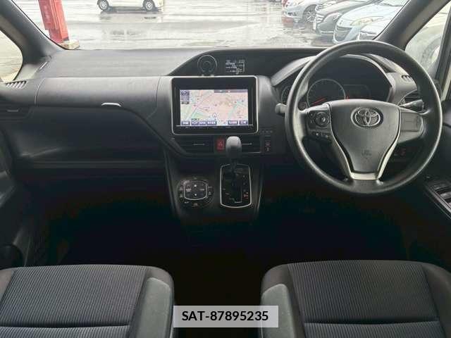 Toyota VOXY 2014-01 7871040-4