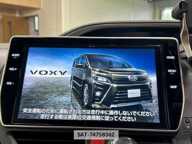 Toyota VOXY 2018-09 7871436-11
