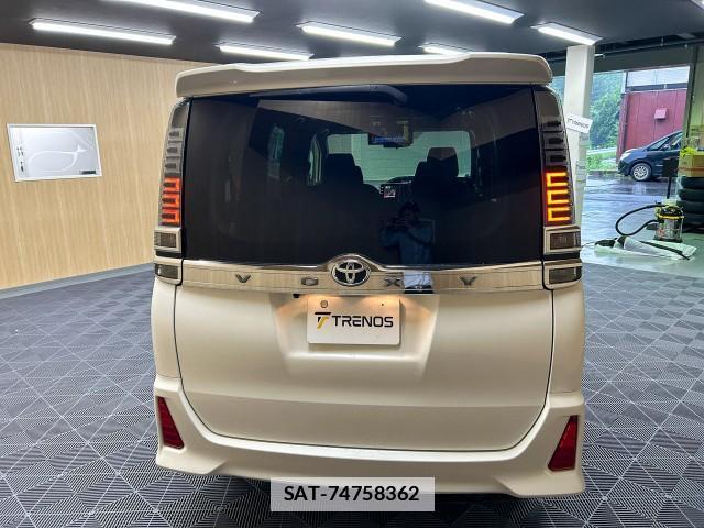 Toyota VOXY 2018-09 7871436-5