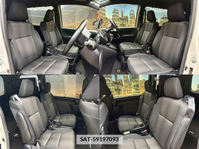 Toyota VOXY 2017-07 7871449-3