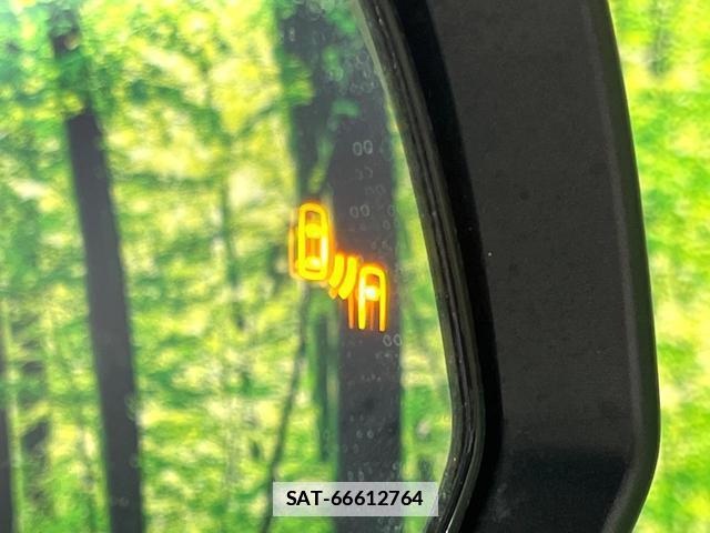 Toyota VOXY 2023-03 7871482-5