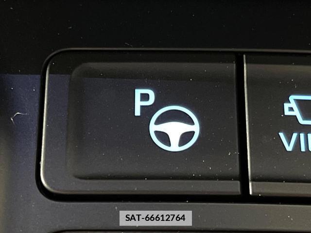 Toyota VOXY 2023-03 7871482-7