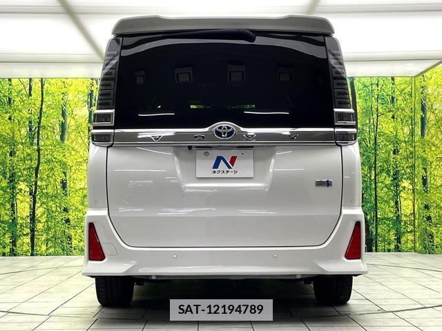 Toyota VOXY 2021-08 7871635-15