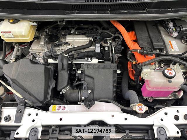 Toyota VOXY 2021-08 7871635-18