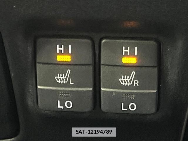 Toyota VOXY 2021-08 7871635-6