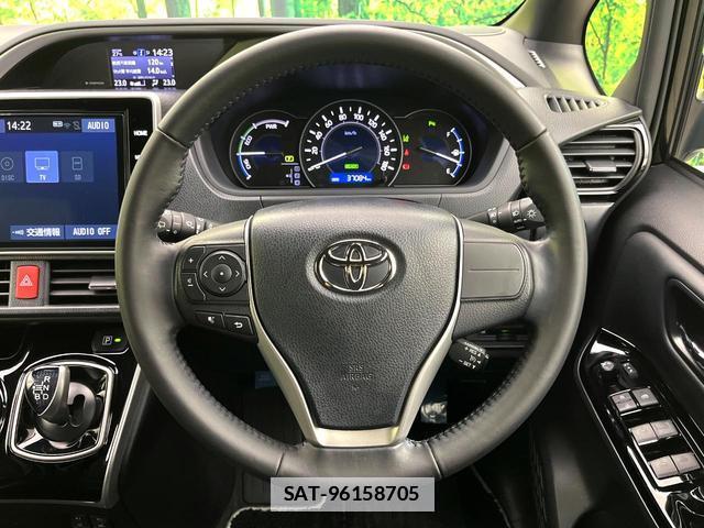 Toyota VOXY 2021-08 7871637-11