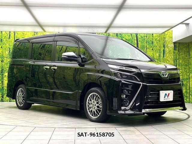Toyota VOXY 2021-08 7871637-16