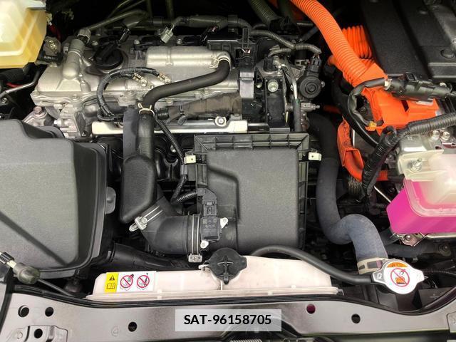 Toyota VOXY 2021-08 7871637-18