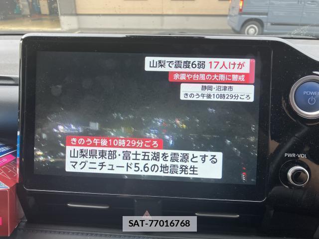 Toyota VOXY 2022-04 7871761-13