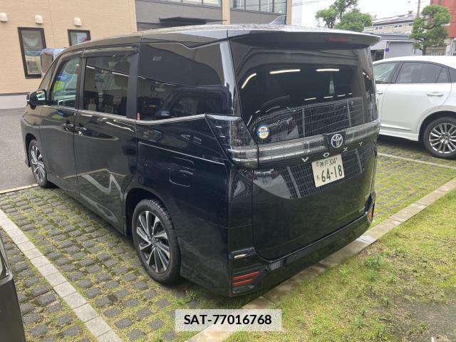 Toyota VOXY 2022-04 7871761-2