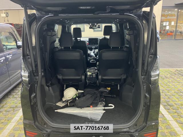 Toyota VOXY 2022-04 7871761-6