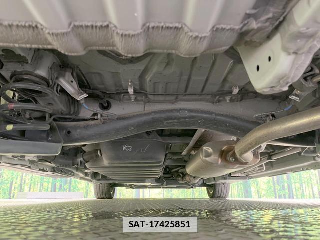 Toyota VOXY 2022-10 7871877-19