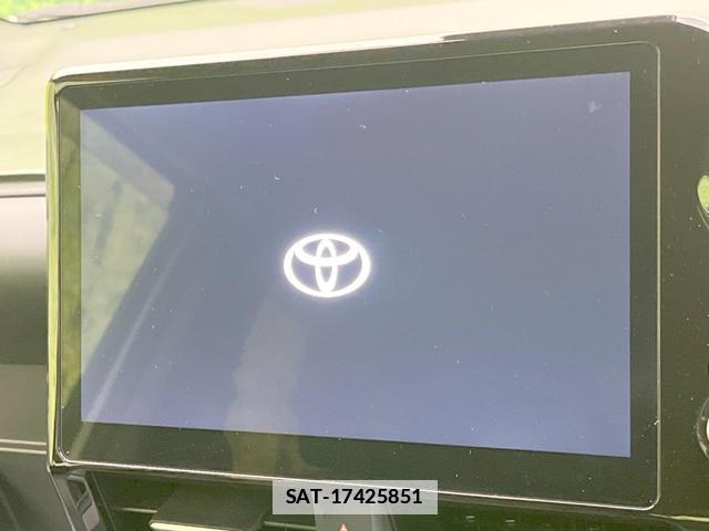 Toyota VOXY 2022-10 7871877-2