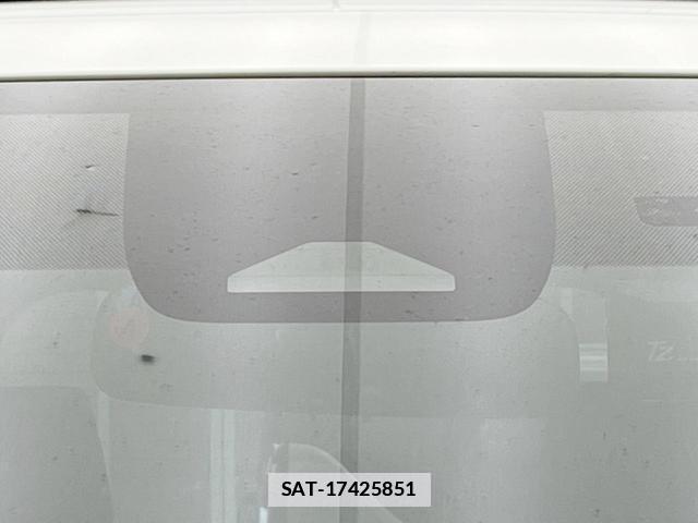 Toyota VOXY 2022-10 7871877-3