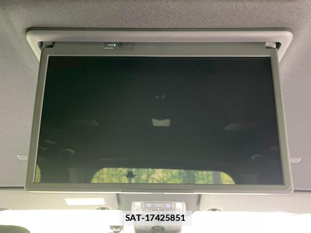 Toyota VOXY 2022-10 7871877-5