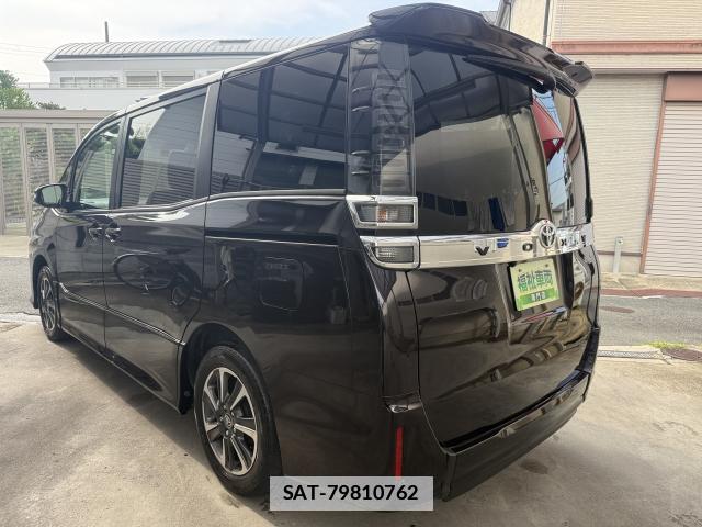 Toyota VOXY 2021-05 7872035-14