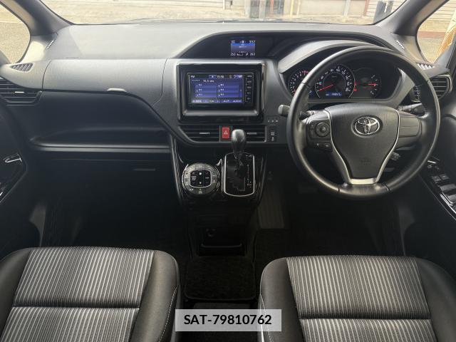 Toyota VOXY 2021-05 7872035-17