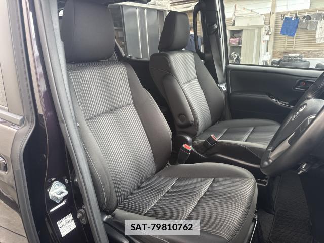 Toyota VOXY 2021-05 7872035-18