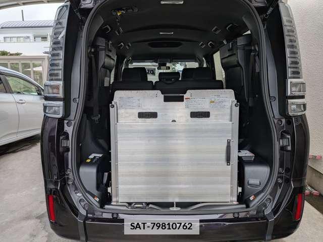 Toyota VOXY 2021-05 7872035-4