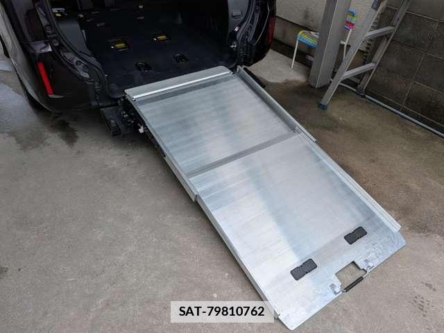 Toyota VOXY 2021-05 7872035-5