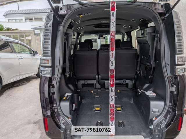 Toyota VOXY 2021-05 7872035-6