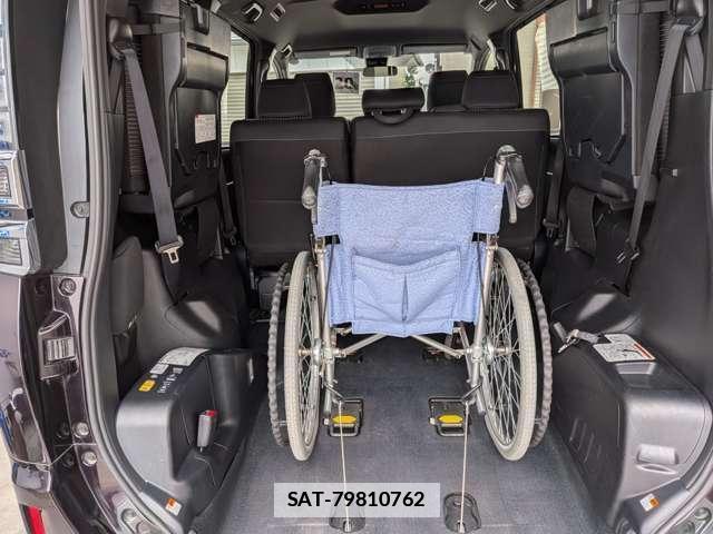 Toyota VOXY 2021-05 7872035-9