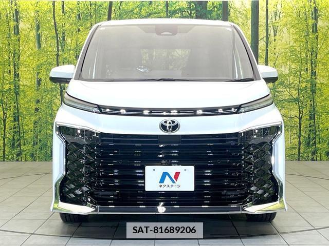 Toyota VOXY 2026-05 7872414-14