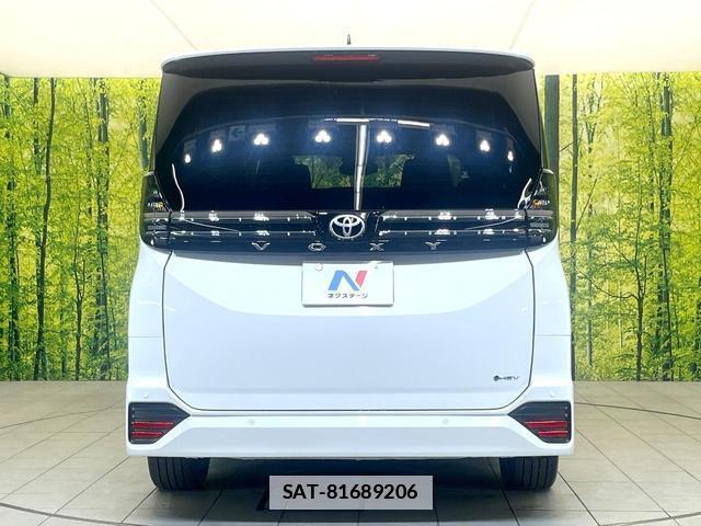Toyota VOXY 2026-05 7872414-15