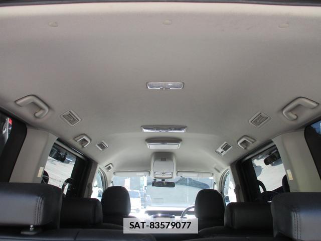 Toyota VOXY 2007-11 7872661-13