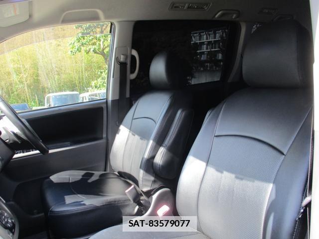 Toyota VOXY 2007-11 7872661-14