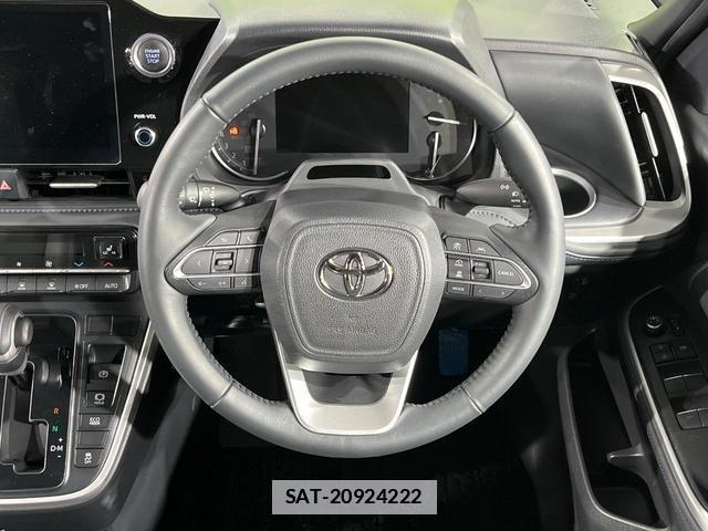 Toyota VOXY 2022-09 7872697-11