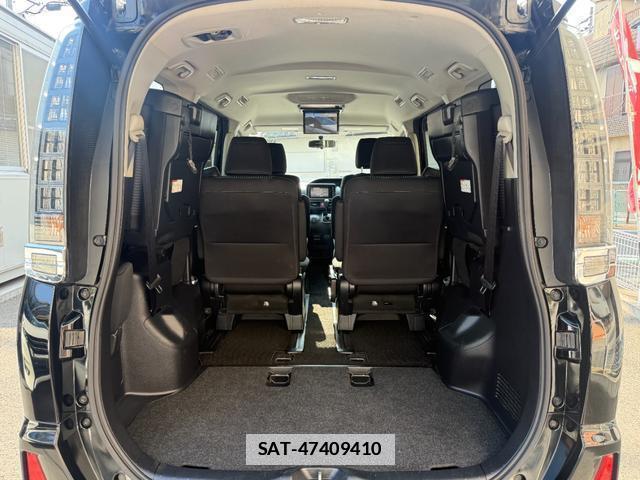 Toyota VOXY 2014-10 7872859-12
