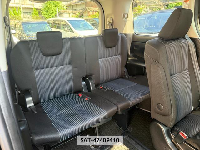 Toyota VOXY 2014-10 7872859-13