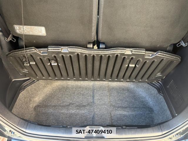Toyota VOXY 2014-10 7872859-14